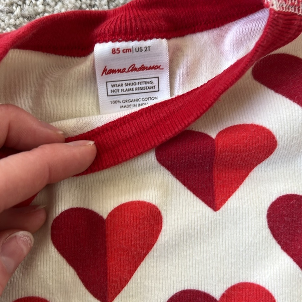 Hanna Andersson Heart Pattern Kids Pajamas - Picture 3 of 3